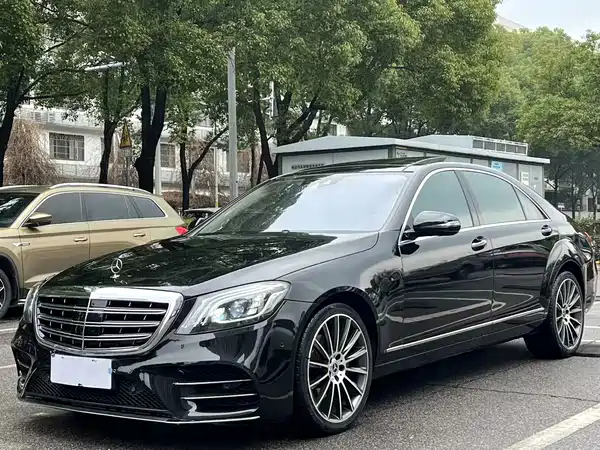 Mercedes-Benz S-Class 2010