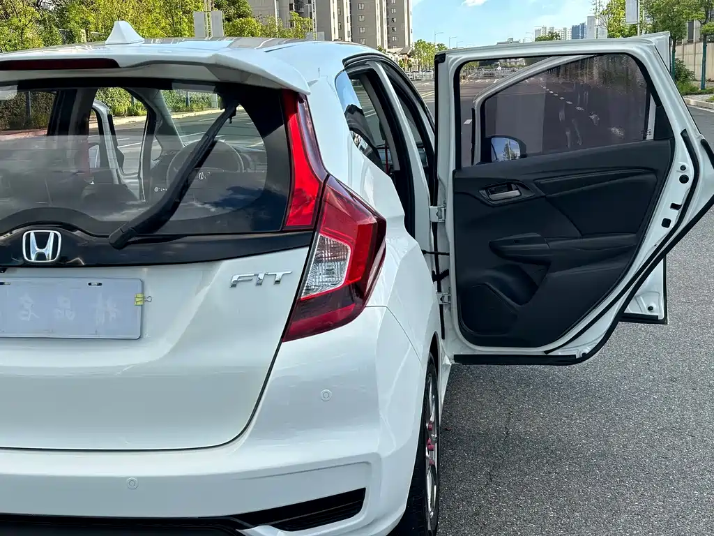 Honda Fit 2019 — фото 12