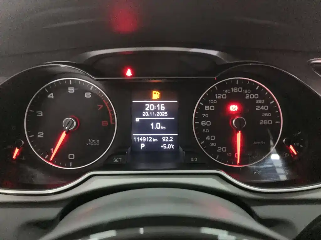 Audi A4L 2016