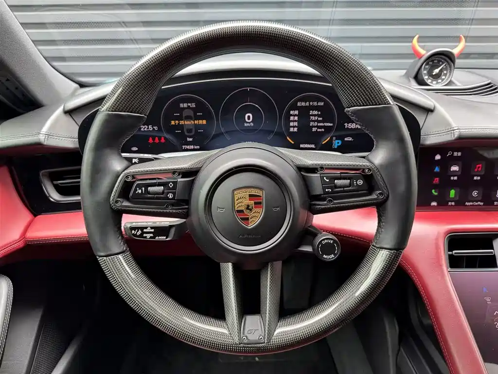 Porsche Taycan 2021