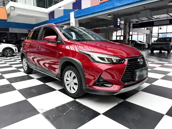 Toyota Yaris L 2022
