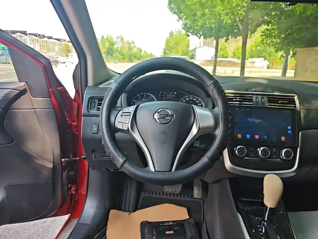 Nissan Tiida 2018 — фото 11