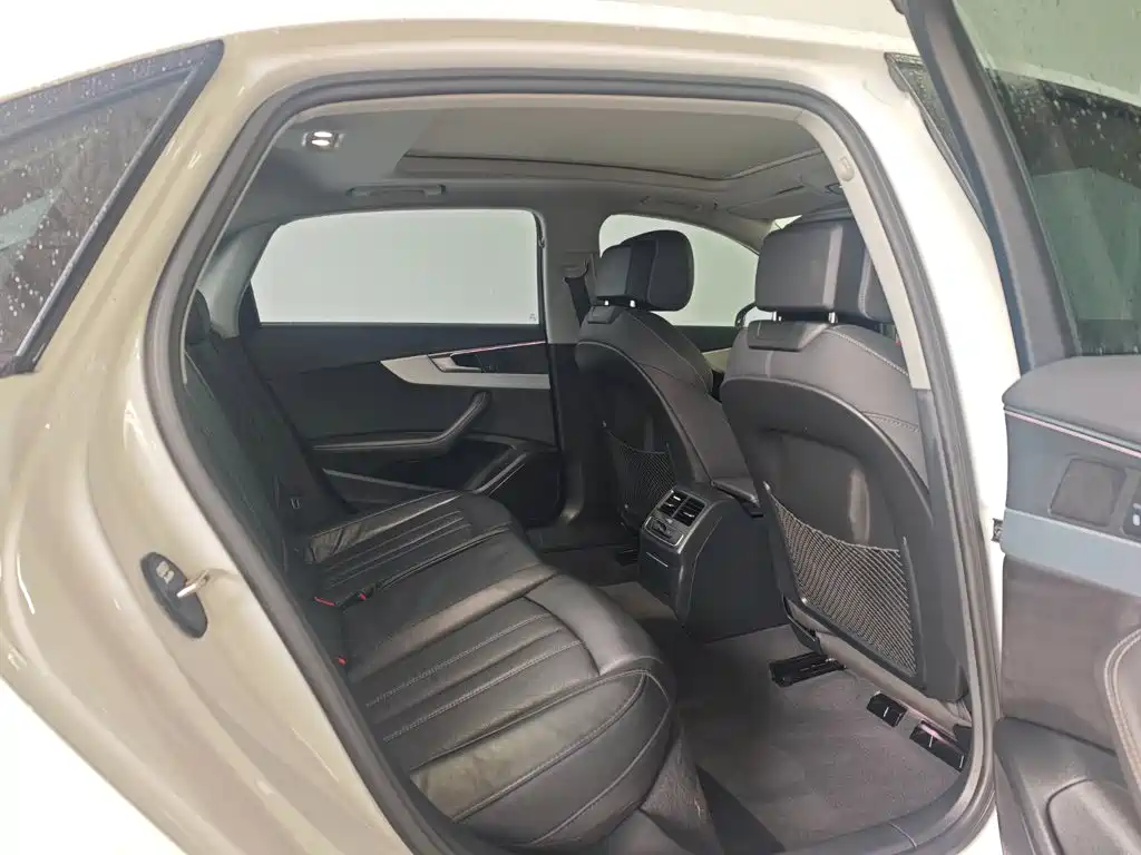 Audi A4L 2023