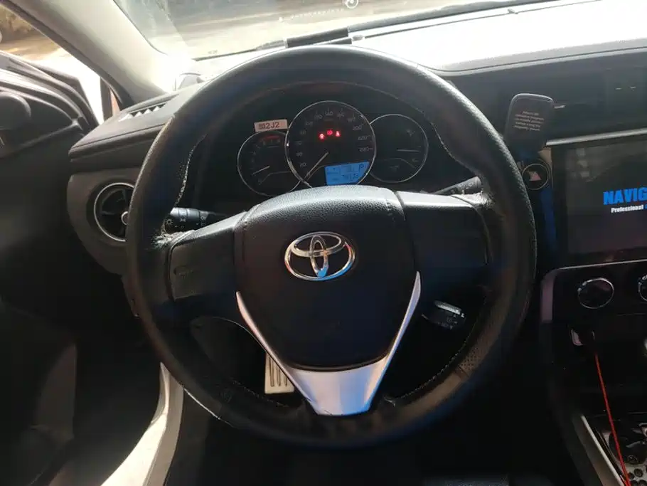 Toyota Corolla 2018 — фото 15