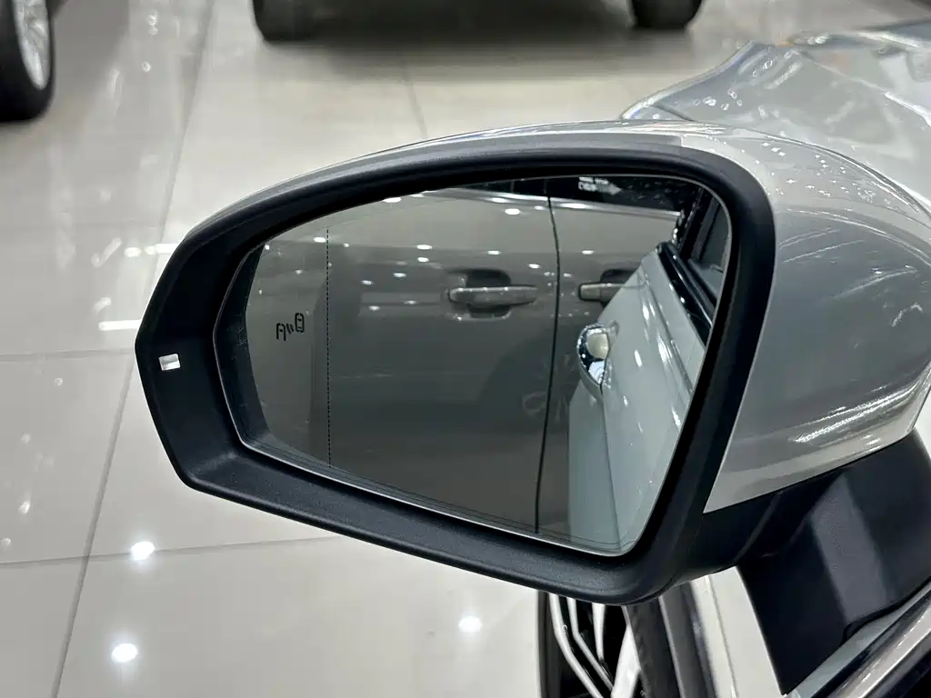 Volkswagen Tiguan L 2019 — фото 20