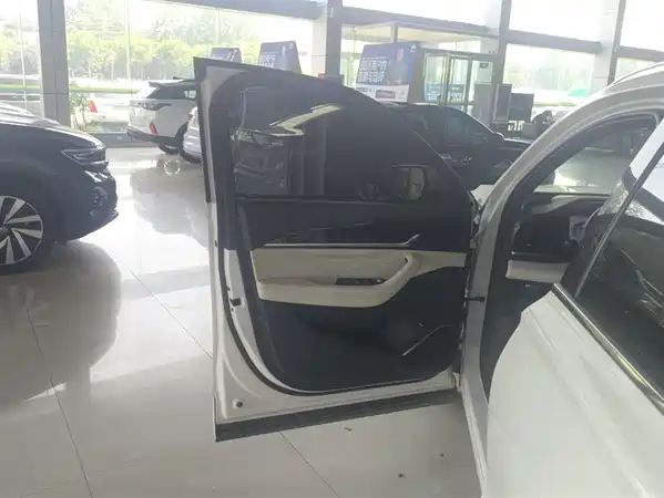 Geely Xingyue L 2021
