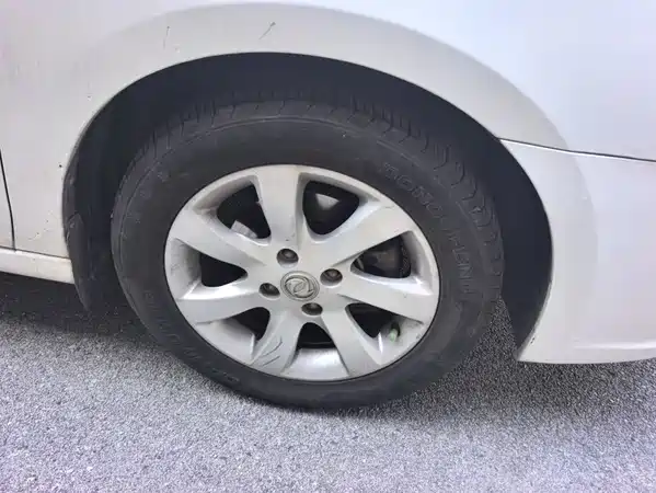 Dongfeng Fengshen A60 2014