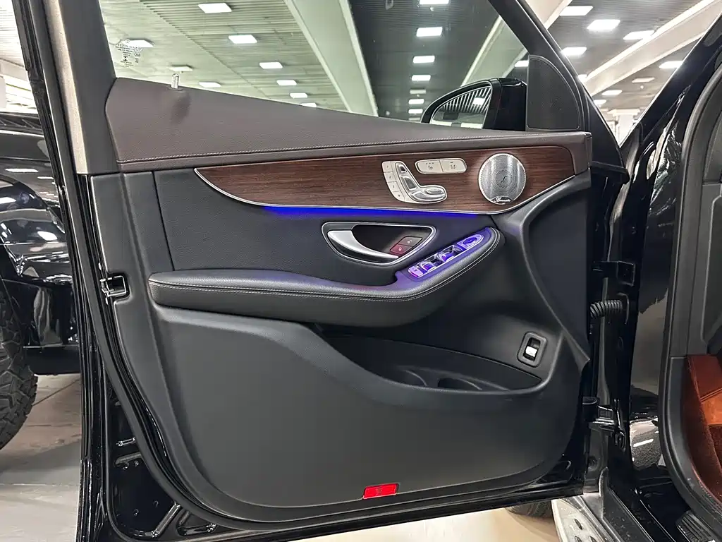 Mercedes-Benz GLC 2021 — фото 11