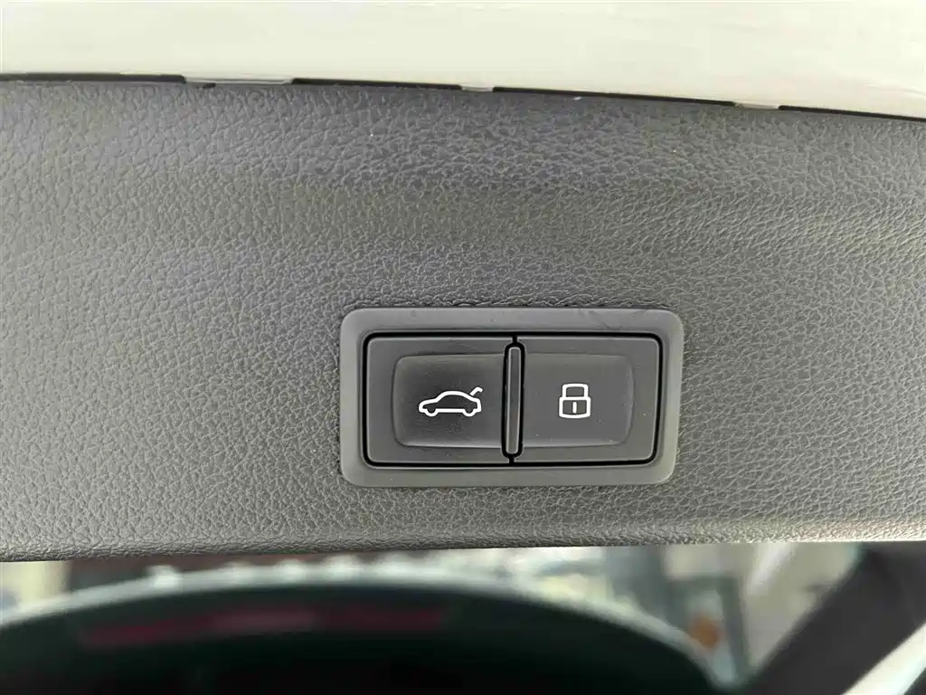 Audi Q3 2022 — фото 17