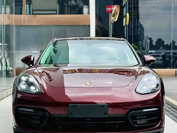 Porsche Panamera 2021