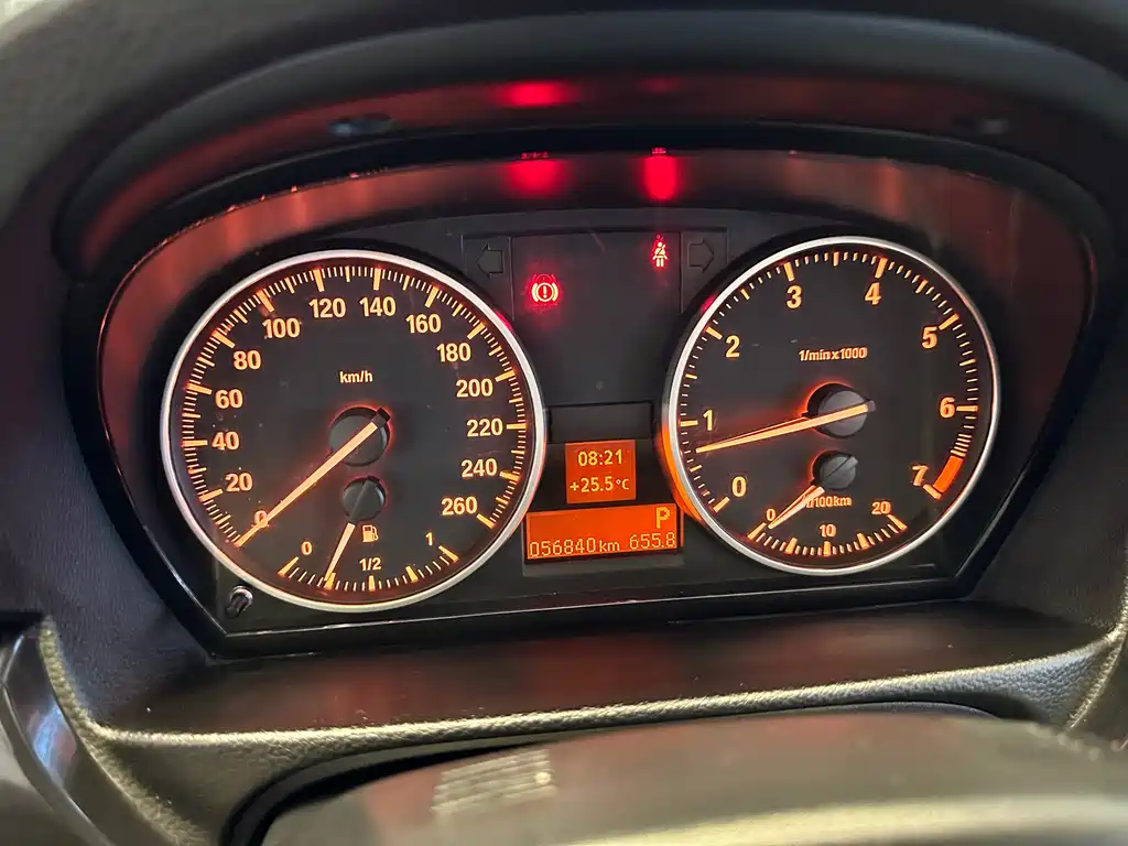 BMW 3 Series 2010 — фото 20