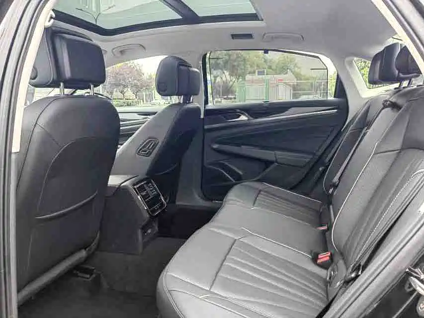 Volkswagen Passat 2024