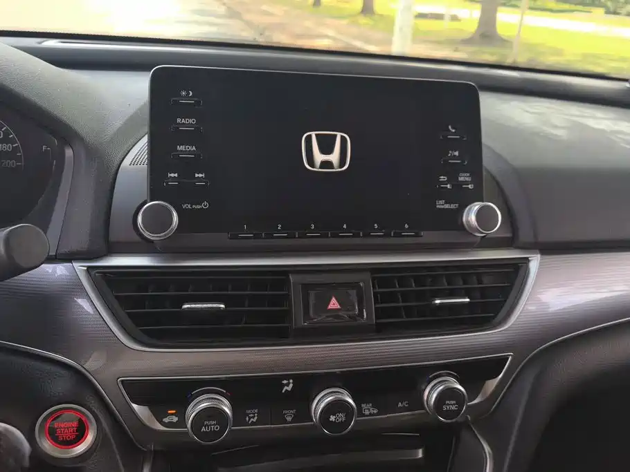 Honda Accord 2021 — фото 13