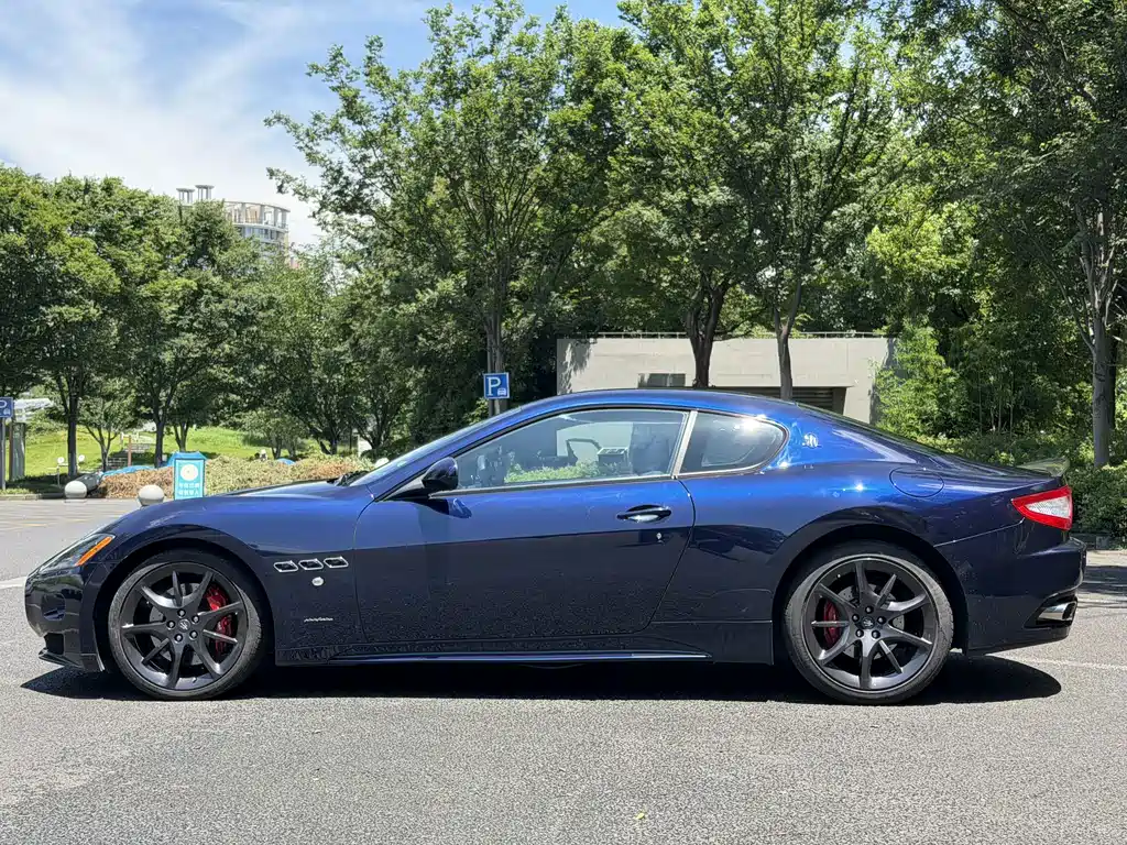 Maserati Granturismo 2016 — фото 4
