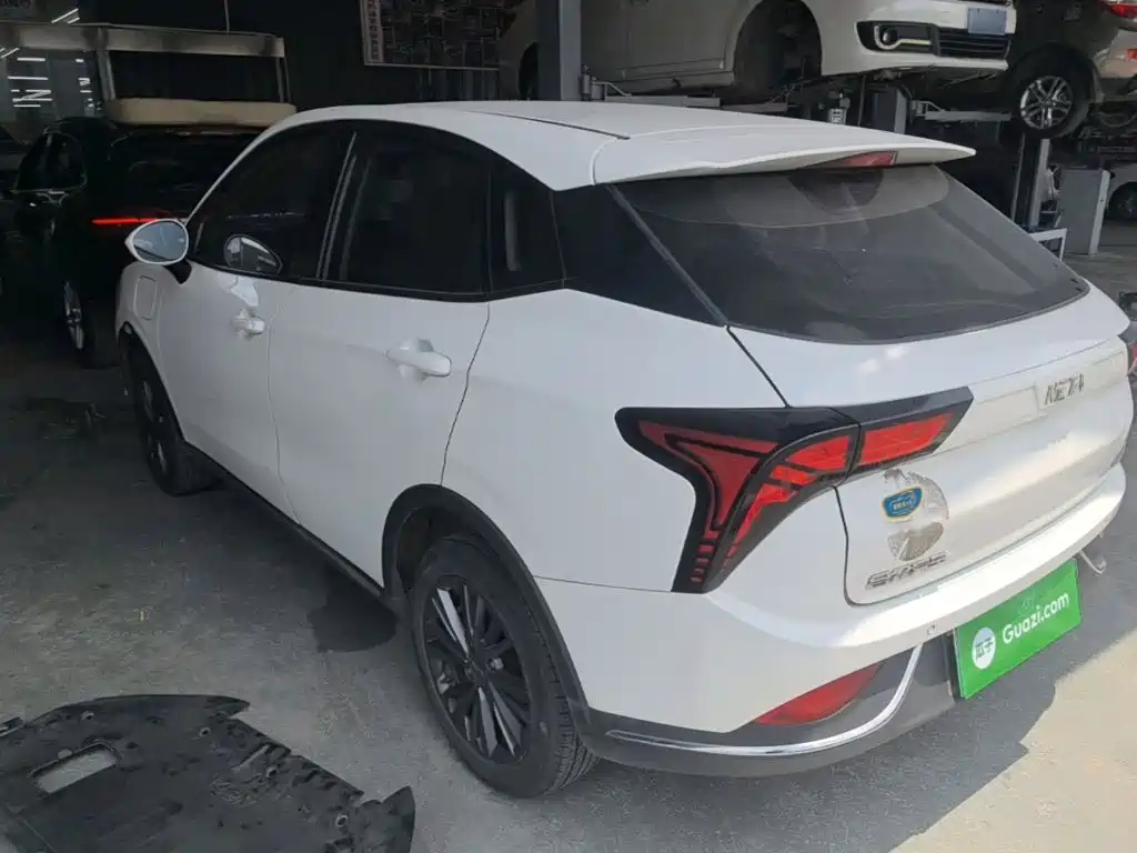 Neta V 2022