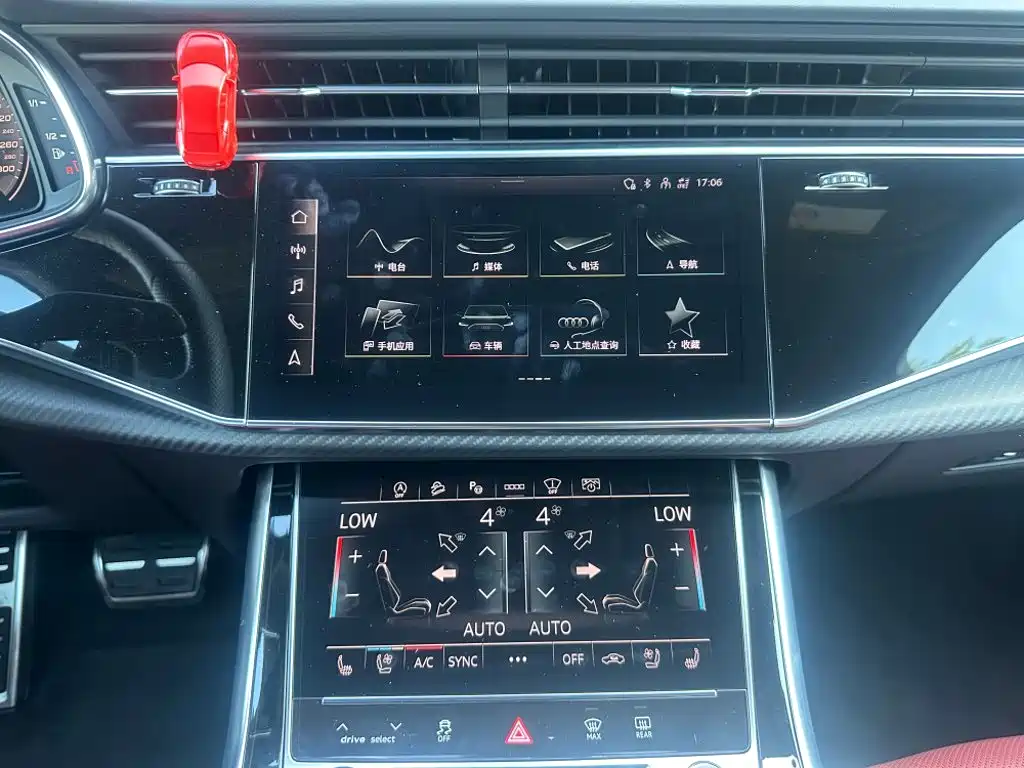 Audi SQ7 2025 — фото 17