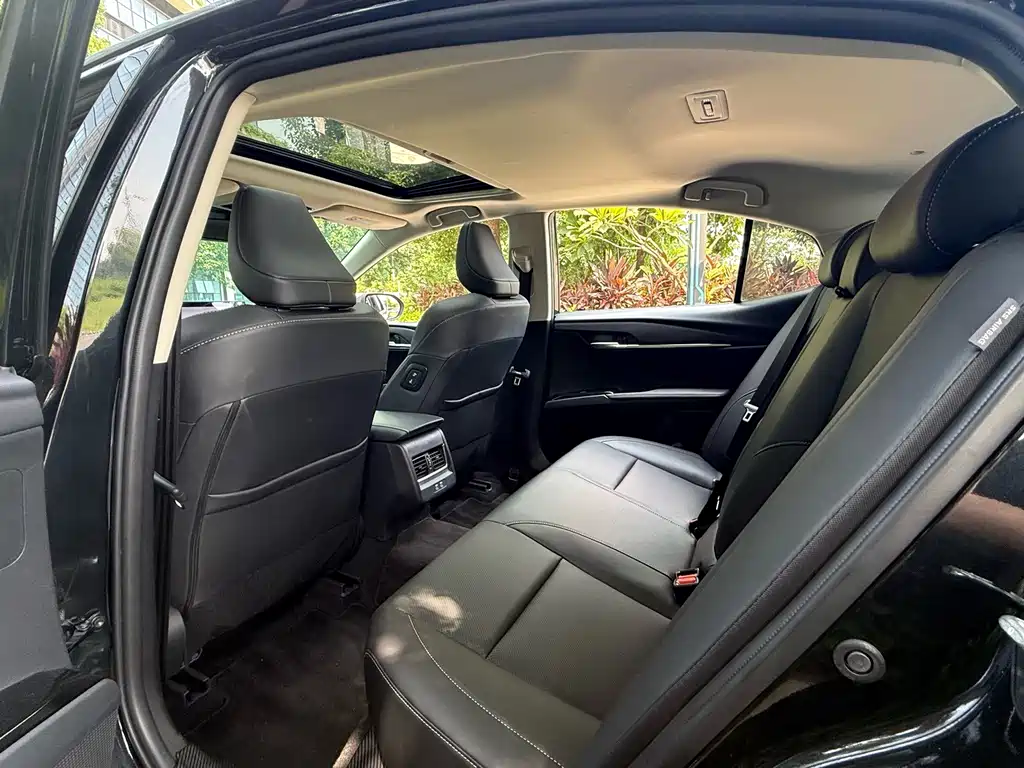 Toyota Camry 2025 — фото 15