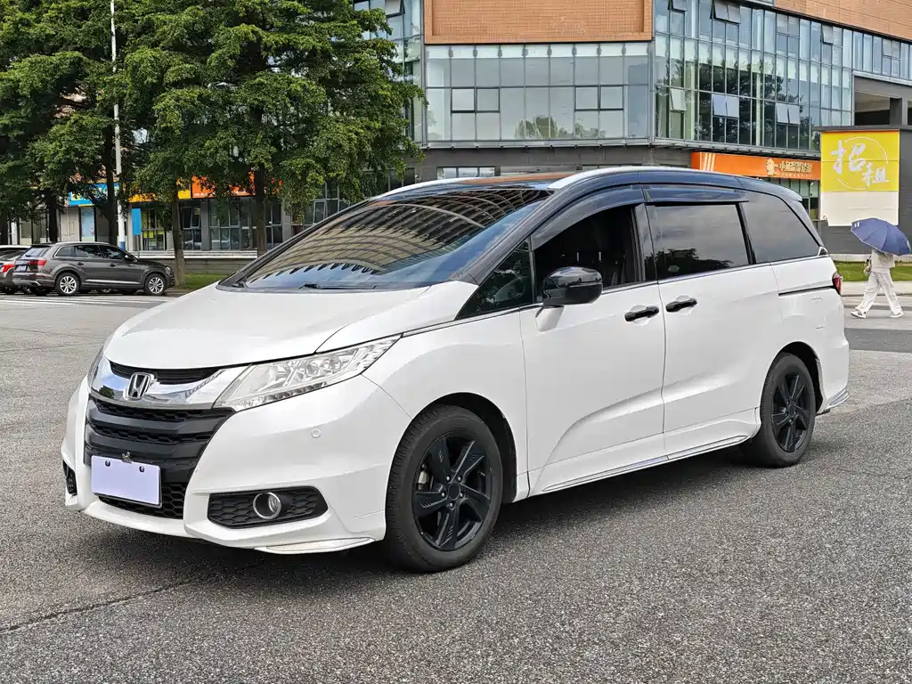 Honda Odyssey 2017 — фото 1
