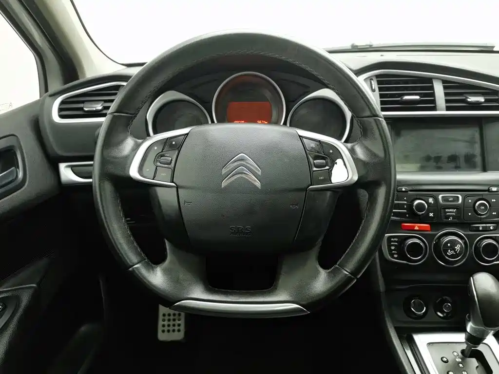 Citroën C4L 2015 — фото 11