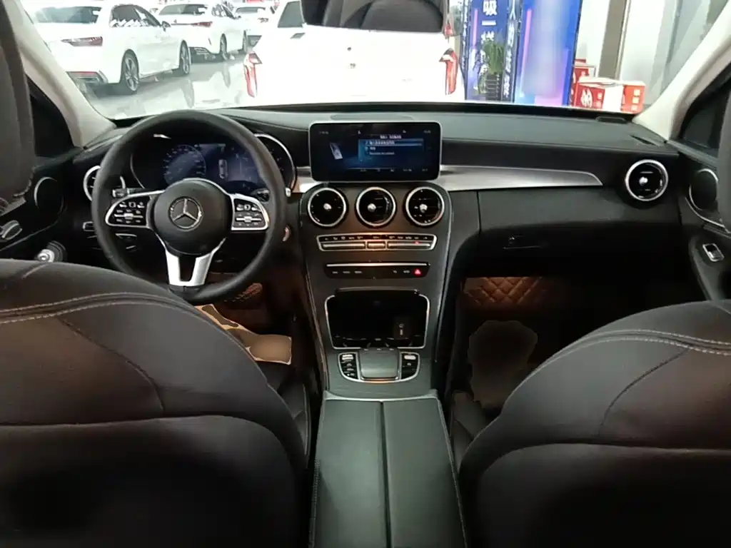 Mercedes-Benz C-Class 2019 — фото 10