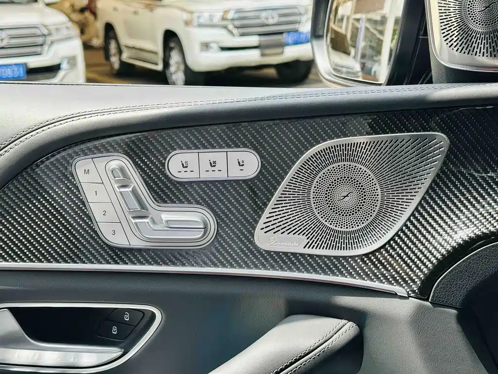 Mercedes-Benz GLS AMG 2025 — фото 16