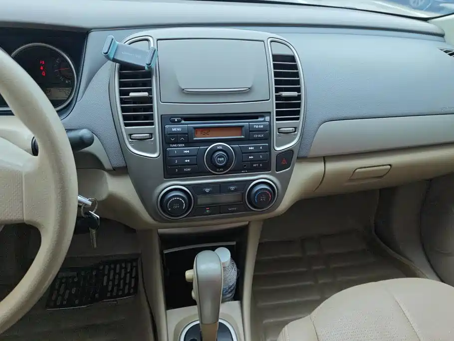Nissan Sylphy 2015 — фото 13