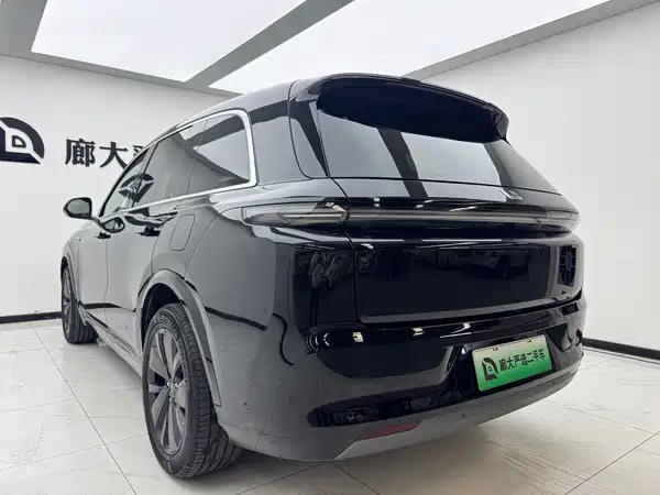 Li Auto L8 2025