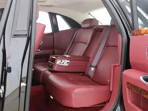 Rolls-Royce Ghost 2010