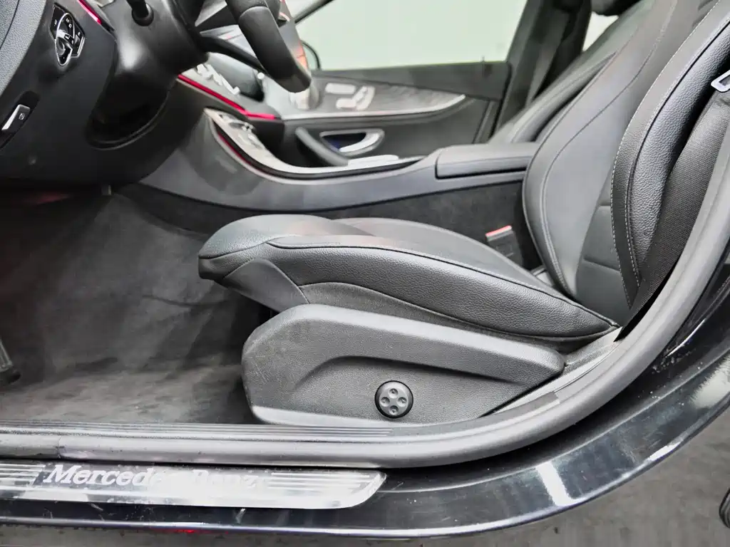 Mercedes-Benz E-Class 2021 — фото 16