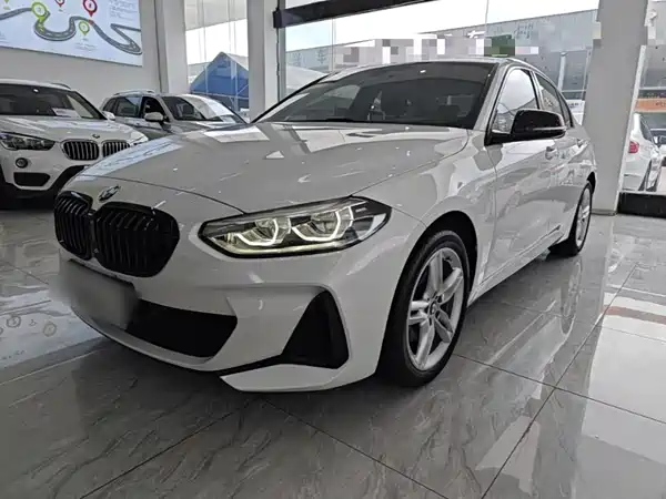 BMW 1 Series 2021
