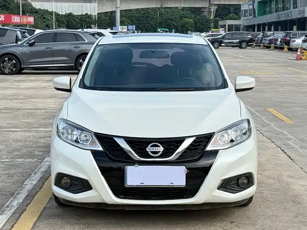 Nissan Tiida 2016