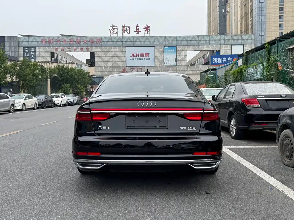 Audi A8 2019 — фото 18