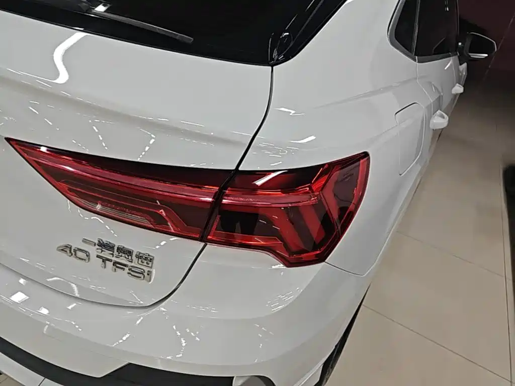 Audi Q3 Sportback 2021 — фото 8
