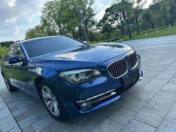 BMW 7 Series 2011