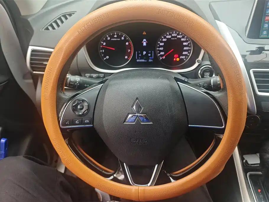 Mitsubishi Eclipse Cross 2019 — фото 15
