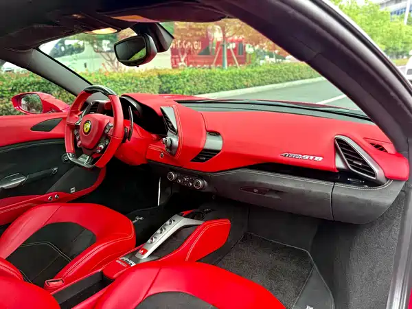 Ferrari 488 2015