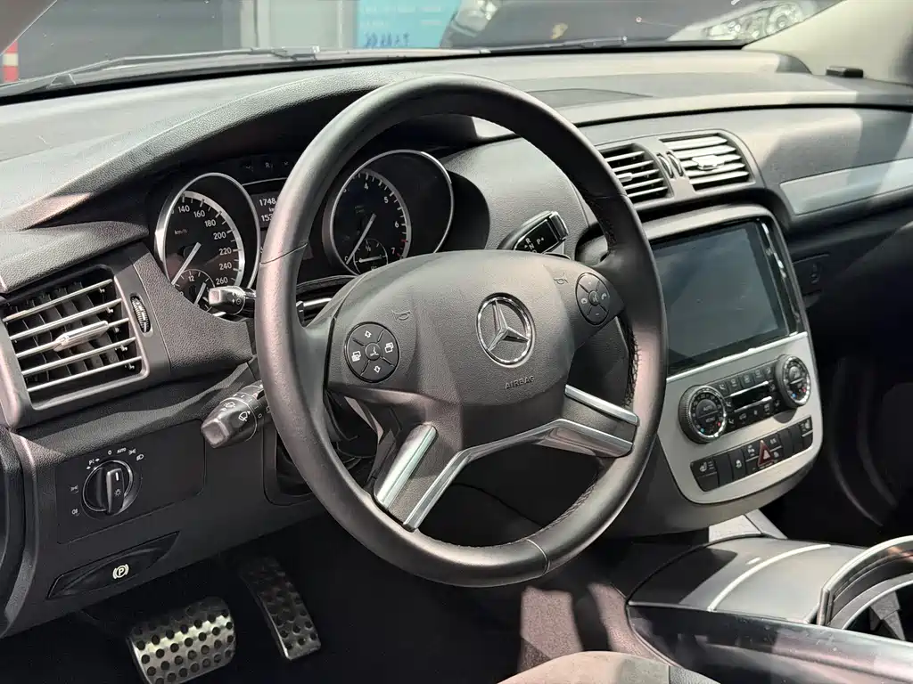 Mercedes-Benz R-Class 2016 — фото 8