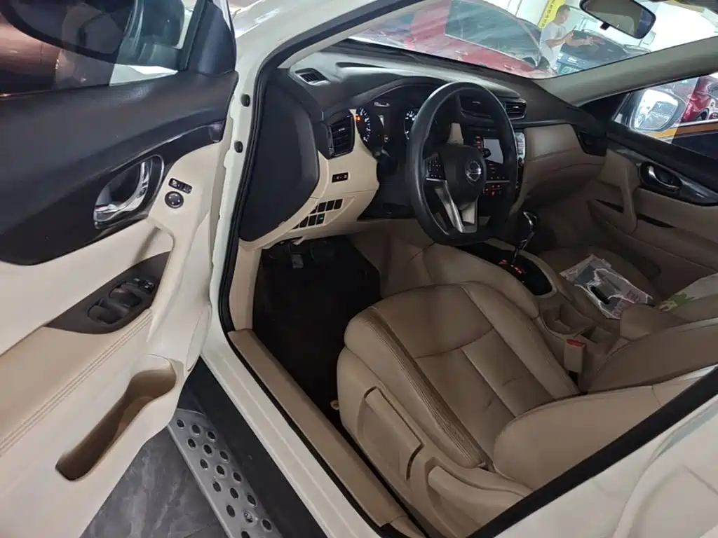Nissan X-Trail 2018 — фото 16