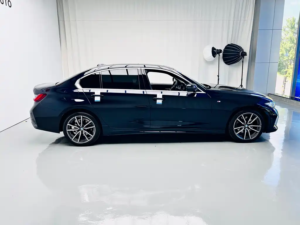 BMW 3 Series 2024