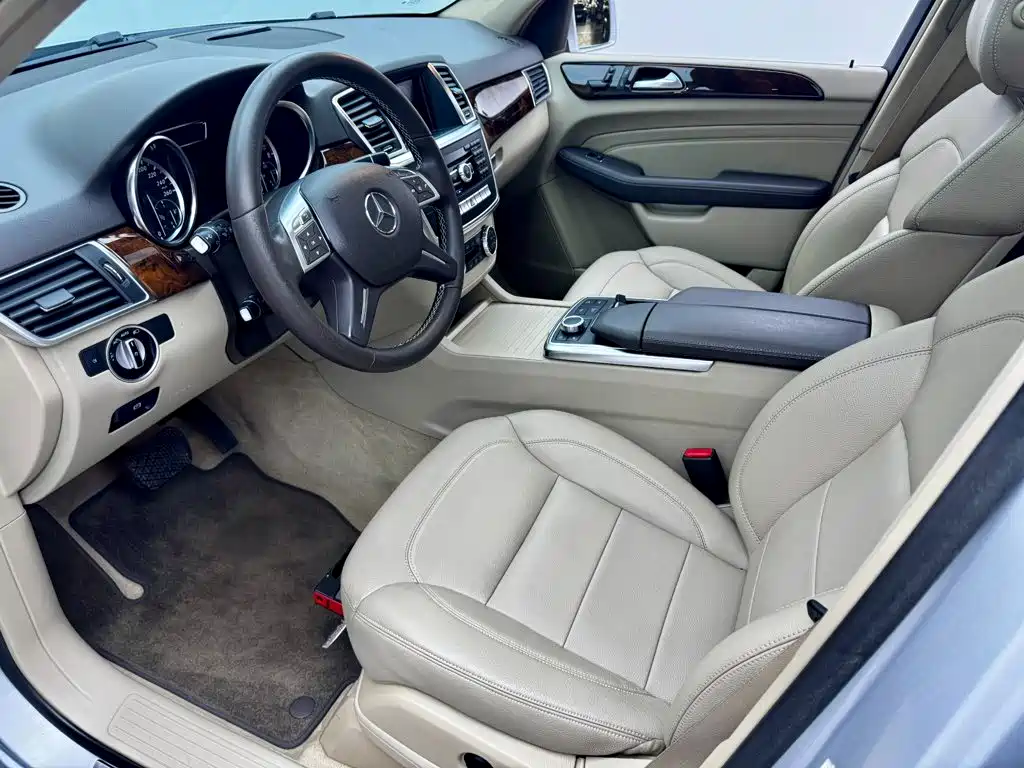 Mercedes-Benz M-Class 2012 — фото 15