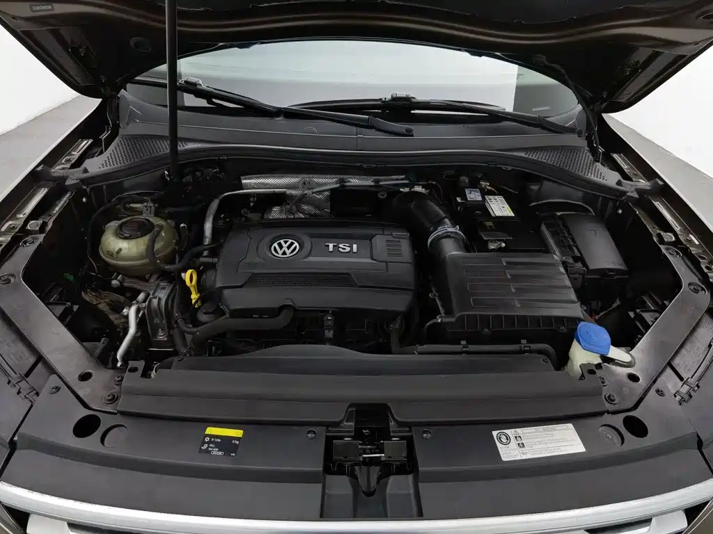 Volkswagen Tiguan L 2017 — фото 6