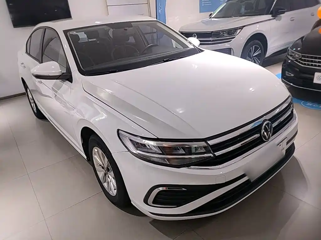 Volkswagen Bora 2023