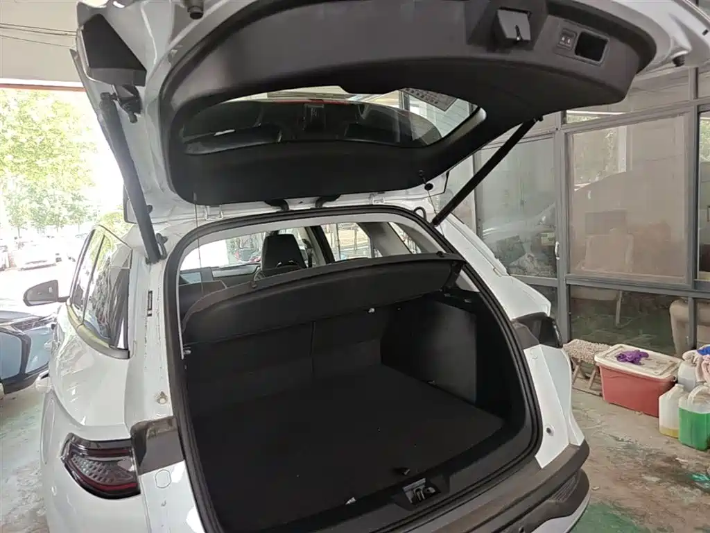 BYD Seal 05 DM-i 2025 — фото 19