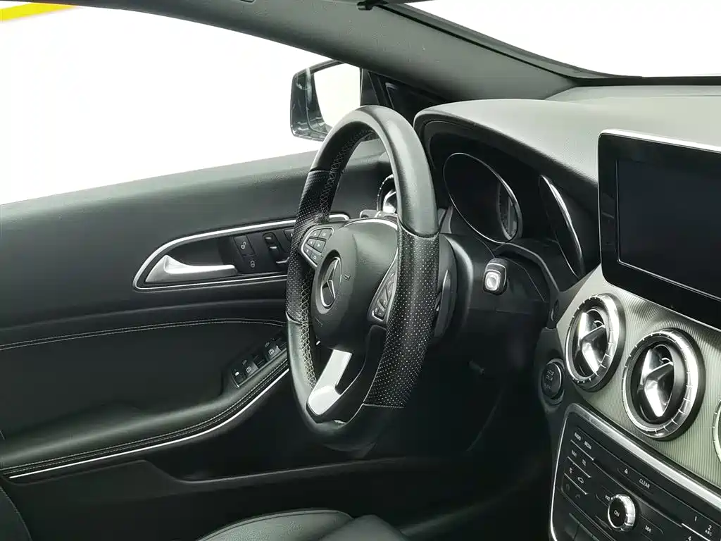 Mercedes-Benz CLA 2016 — фото 22