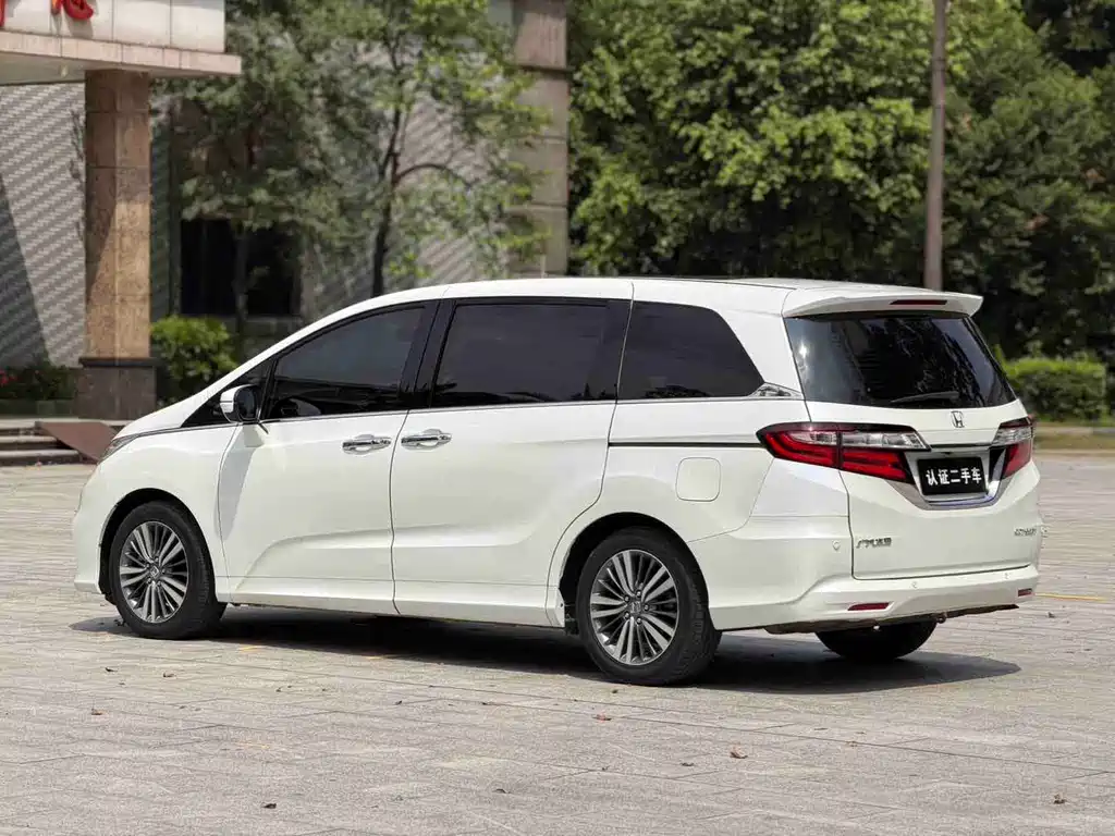 Honda Odyssey 2018 — фото 7