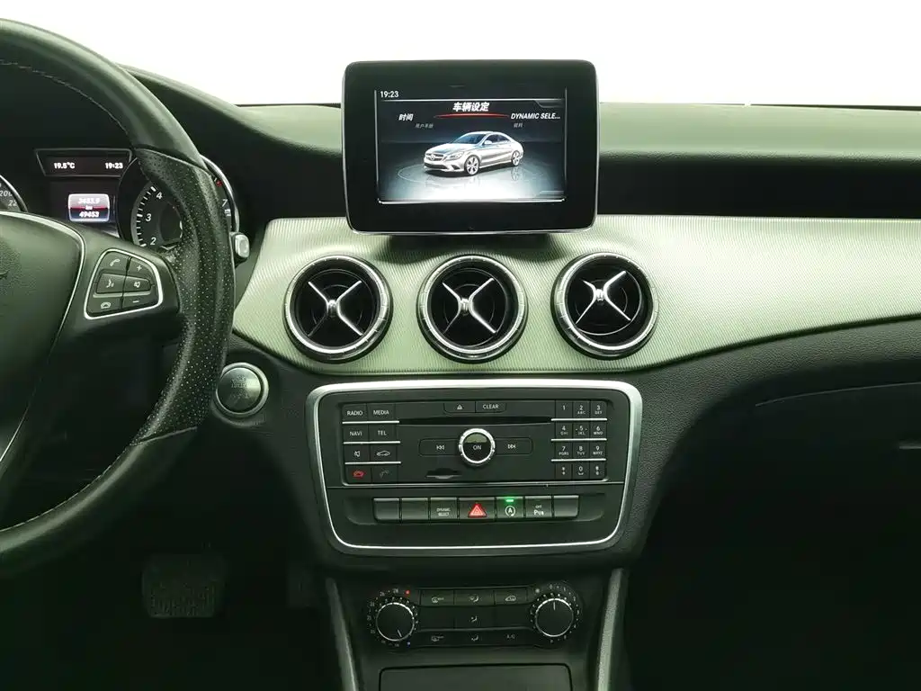 Mercedes-Benz CLA 2016 — фото 12