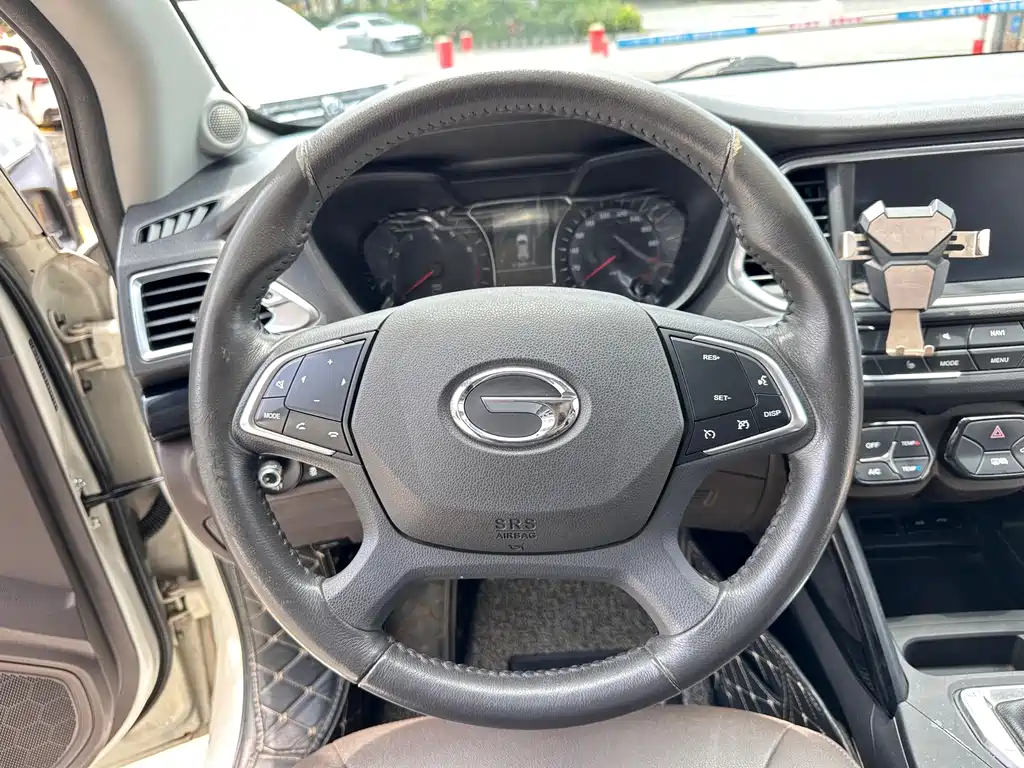 GAC Motor Trumpchi GS4 2017 — фото 16