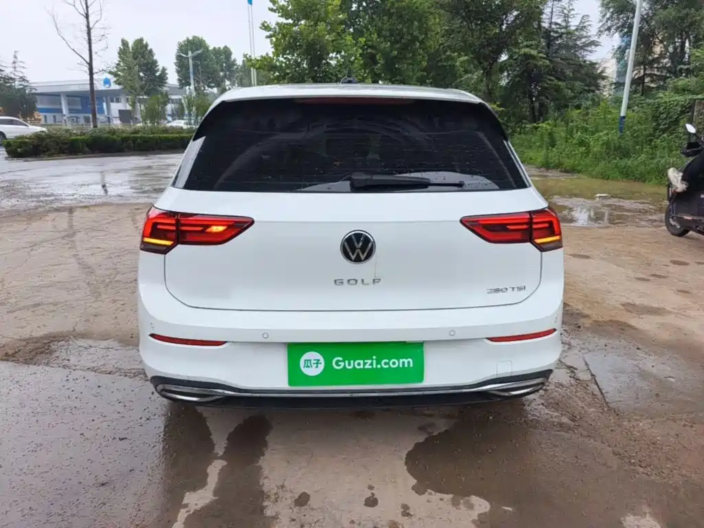 Volkswagen Golf 2021