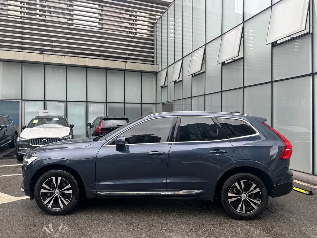 Volvo XC60 2022