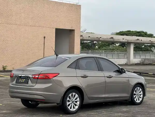 Ford Escort 2015